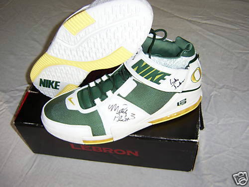 NIKE LEBRON – LeBron James Shoes » Signed Nike Zoom LeBron II Oregon ...