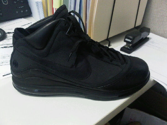 all black lebron james shoes