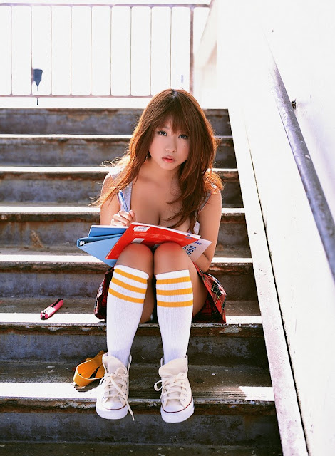 Mai Nishida Japanese Gravure Busty Sexy Idol Photos Gallery.jpg