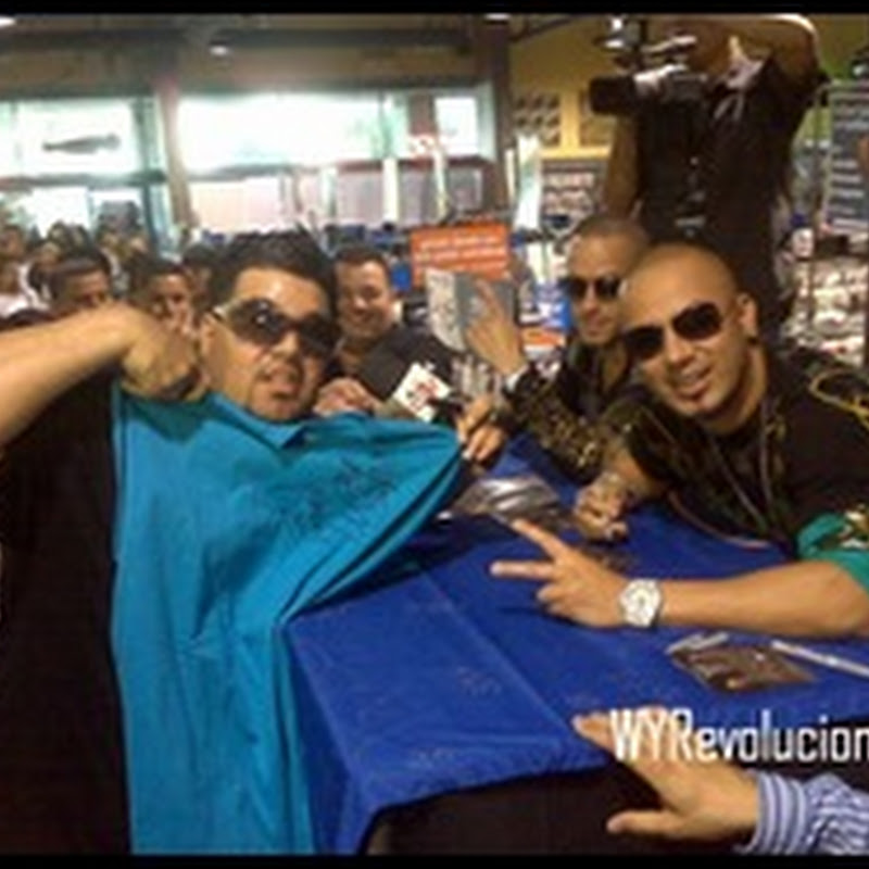 Primeras imágenes del In Stores (Los Angeles) Wisin & Yandel, La Revolución