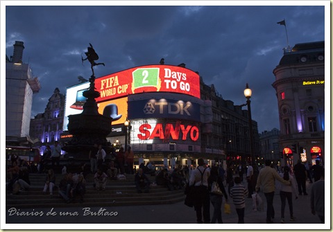 Picadilly Circus-8