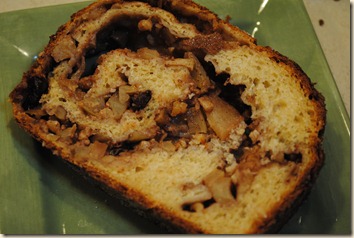 apple strudle bread slice