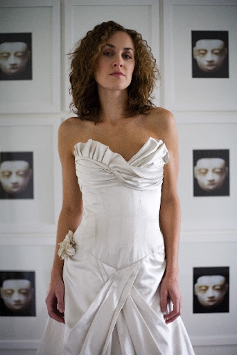 Vera Wang ; Strapless Bridal Gown Design