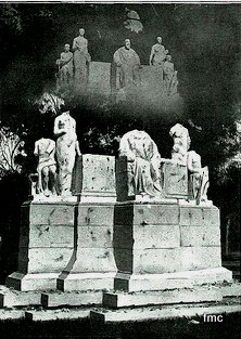 Monumento destruido