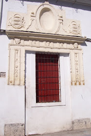  Portada principal en la calle Alfonso XII 