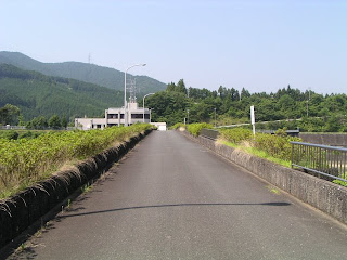 View of the top edge from the left bank