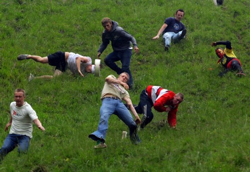 cheese-rolling (3)