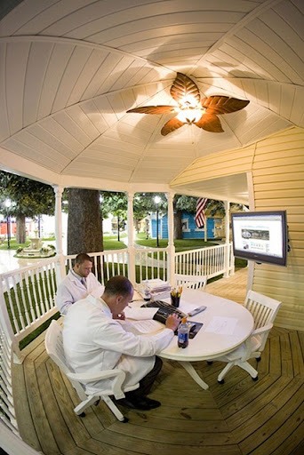 The Creative Office of Inventionland | Amusing Planet