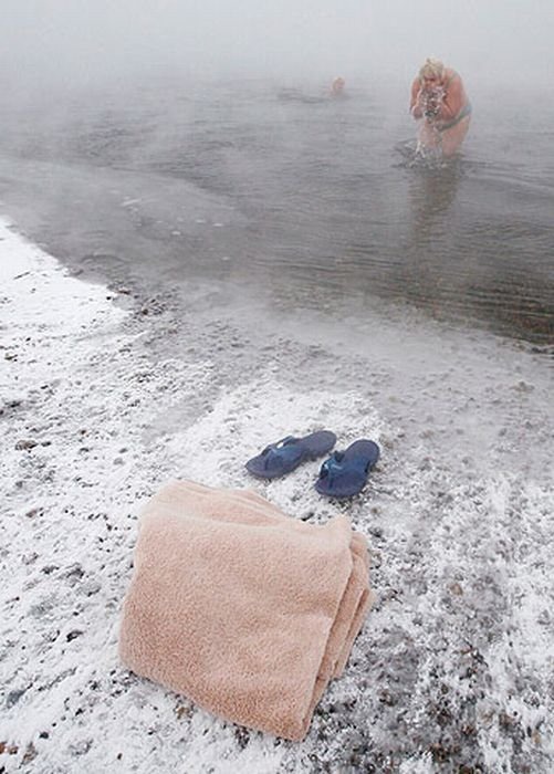 winter_swimming_in_siberia_09