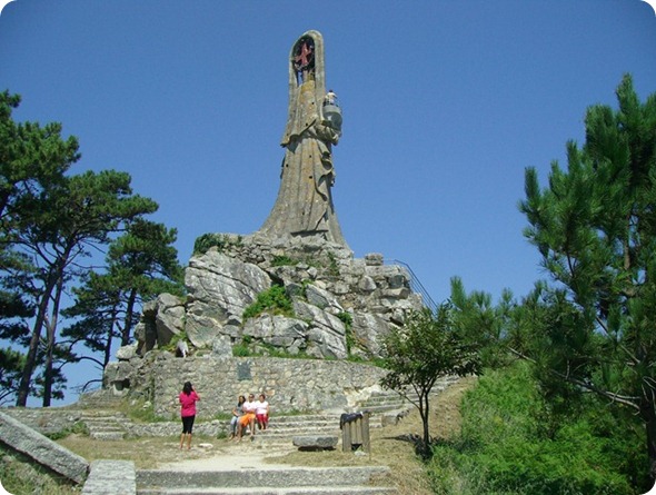 Virgen de la Roca vista de trás