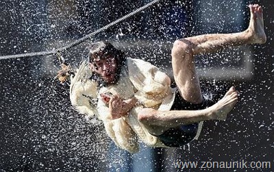 [01020119807200-tm[4].jpg]