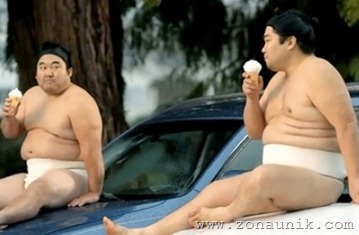 japanesesexycarmodelssumowrestlersoffthewallweirdoddbizarrefunnysickcommercials4