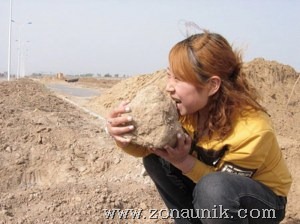 [pemakan tanah[2].jpg]
