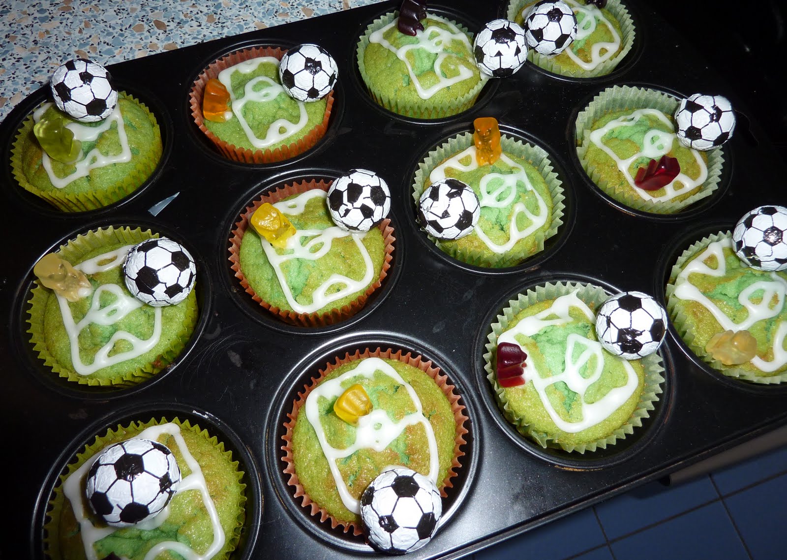Fußball Muffins — Rezepte Suchen