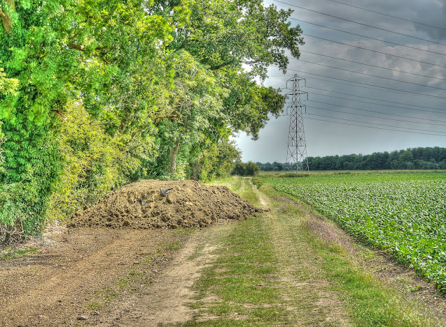 P1130369_3_4_5_6_7_8_tonemapped.jpg