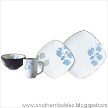 Hearthstone 16-Piece Dinnerware Set in Floral Serenity