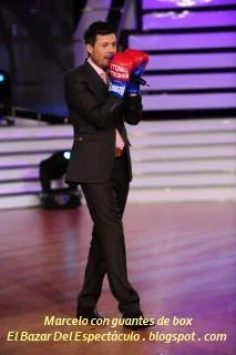 Marcelo con guantes de box.JPG