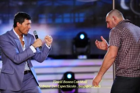 Tinelli Boxea Con Moli.jpg