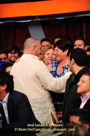 Moli Saluda A Su Madre.jpg