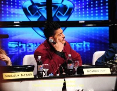 Fort escucha a la Mole Moli.JPG