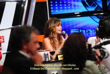 Graciela Alfano discute con Silvina.JPG