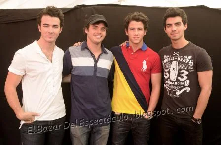 Benjamin Rojas y los Jonas Brothers_0003.png