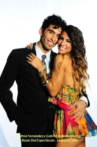 04 - Cinthia Fernandez y Gabriel Usandivaras (2).JPG