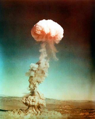 [atmosphere_nuclear_bomb_test[6].jpg]