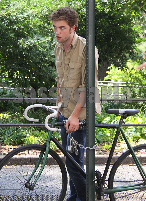 robert pattinson bike