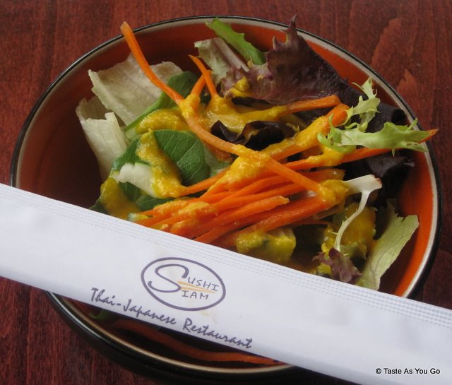 Green-Salad-Sushi-Siam-Long-Island-City-NY-tasteasyougo.com