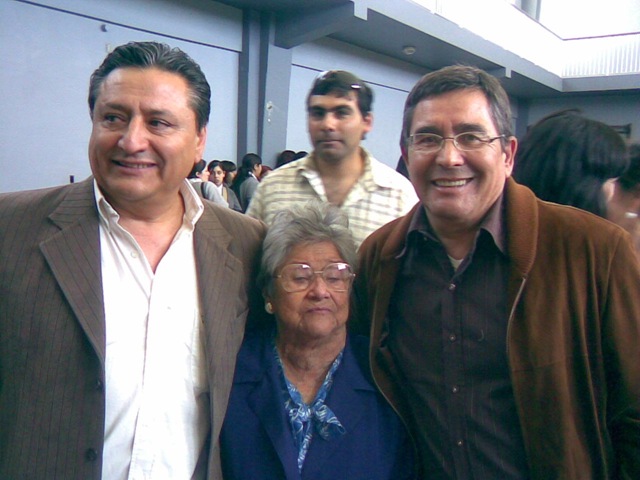 [Jose Trigo , mama Ana y Miguel de Boer[4].jpg]