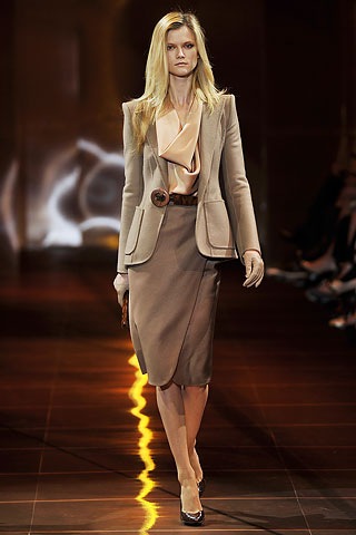 [Automne Hiver Haute Couture 2010 - Armani Privé 2[3].jpg]