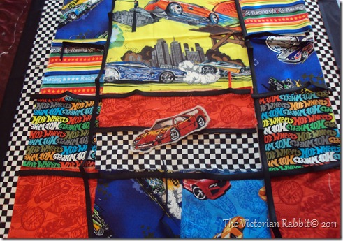 capcake stand hot wheel wall quilt 004