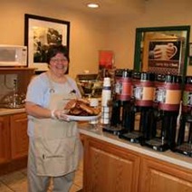 NWCOHHX_Hampton_Inn_Newcomerstown_dining_on-the-house_hot_breakfast