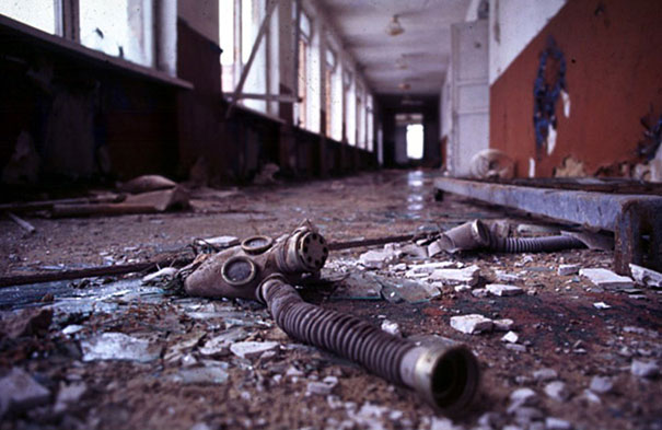 Chernobyl-Today-A-Creepy-Story-told-in-Pictures-school1.jpg