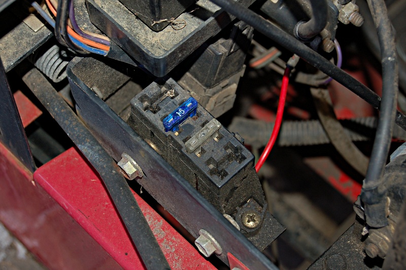 Electrical gremlin in a 314H Wheel Horse Tractors RedSquare Wheel