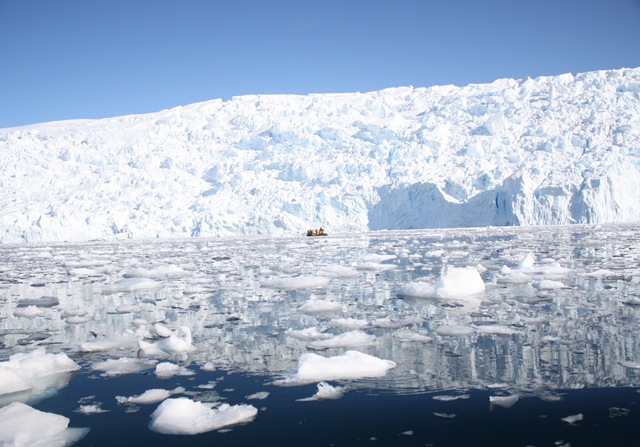 [Field Of Ice Nicholas Bay[3].jpg]