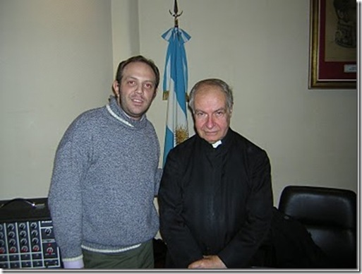 Federico Addisi con el P Alfredo Saenz