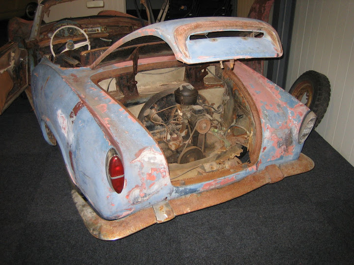 Image may have been reduced in size. Click image to view fullscreen.