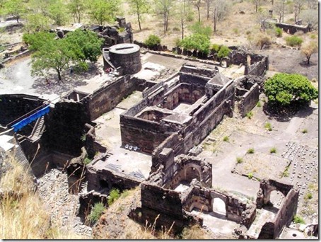 5.Daulatabad Fort - Historical Place in India (5)