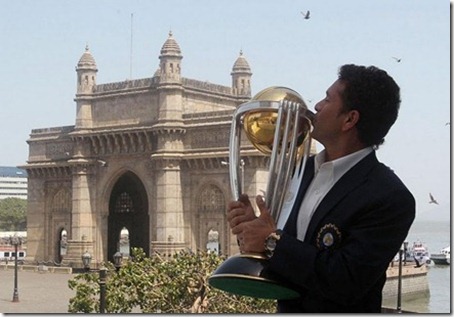 World Cup Trophy in Front of the Gateway of India
