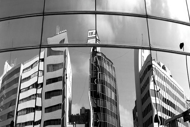 Shinjuku Mad - Subjected to reflection 02