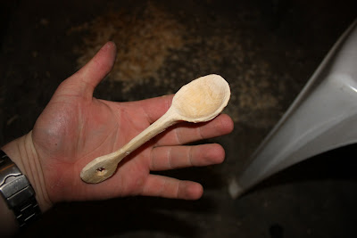 cum sa faci o lingura de lemn