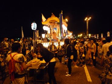 軽薄短笑 新潟県上越 妙高発 直江津の花火大会と 神輿の川下り