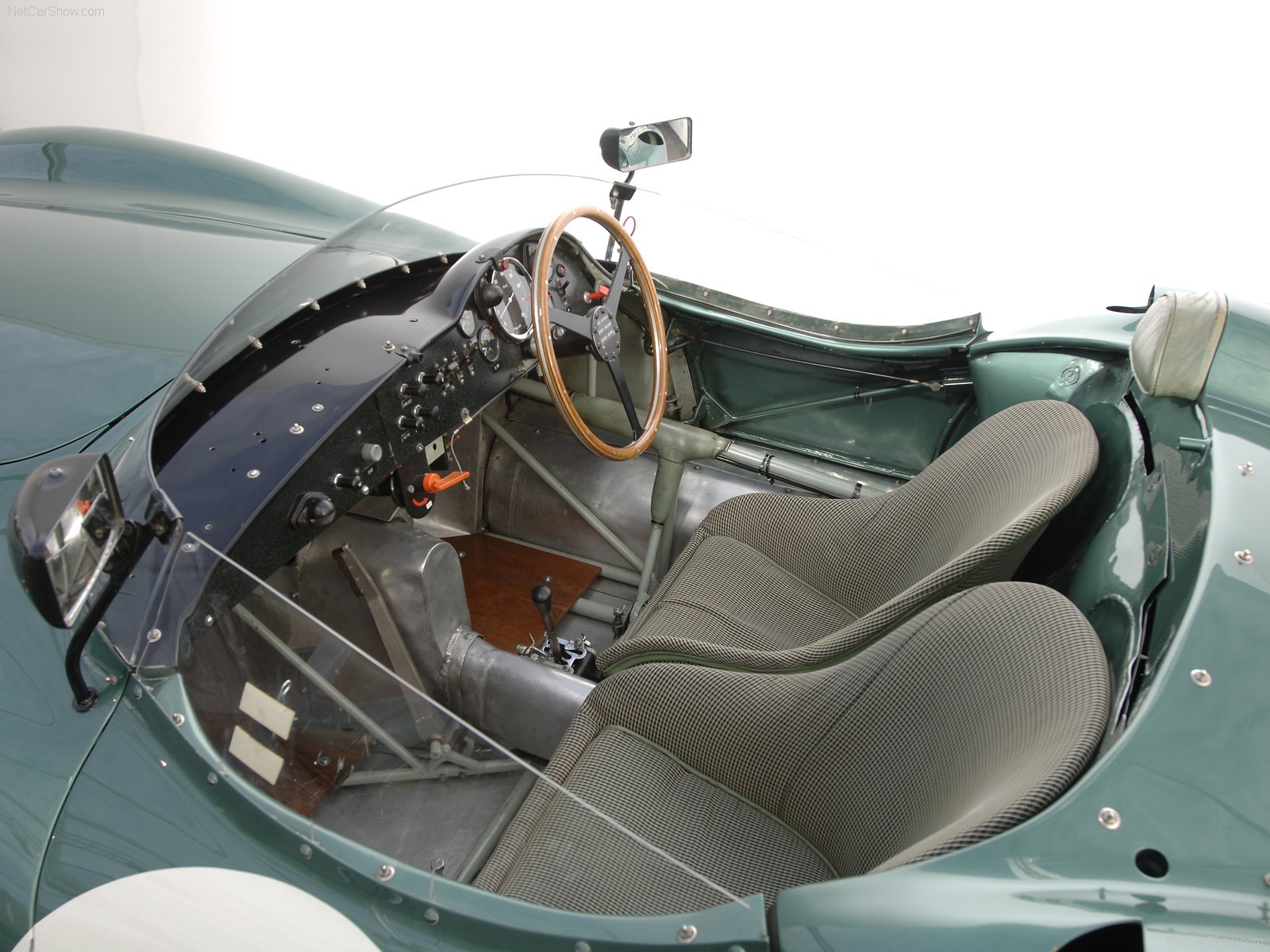 [Aston_Martin-DBR1_1959_1600x1200_wallpaper_06[2].jpg]