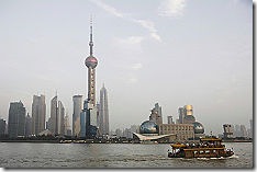 Shanghai rischia di affondare una superdiga la salverà