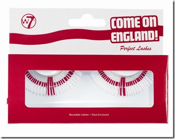 England_lashes_in_box_1