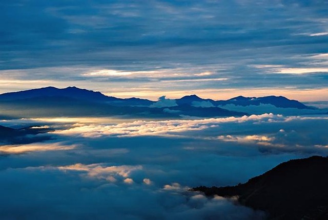 [Himalayan Sunrise[4].jpg]