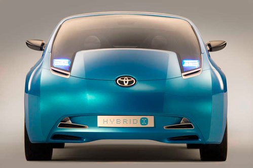 Toyota prepares a minivan Prius