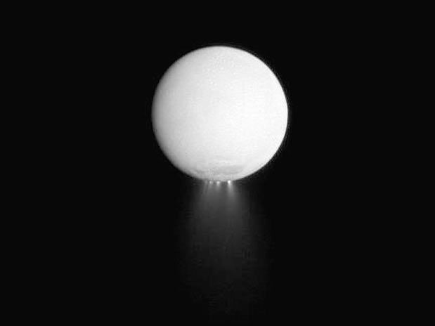 [lua Enceladus de Saturno[4].jpg]